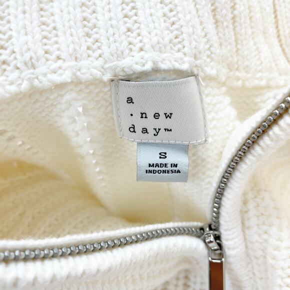 A New Day Women's Mock Turtle Neck Quarter Zip Pullover Sweater Cream Size Small - Picture 6 of 6